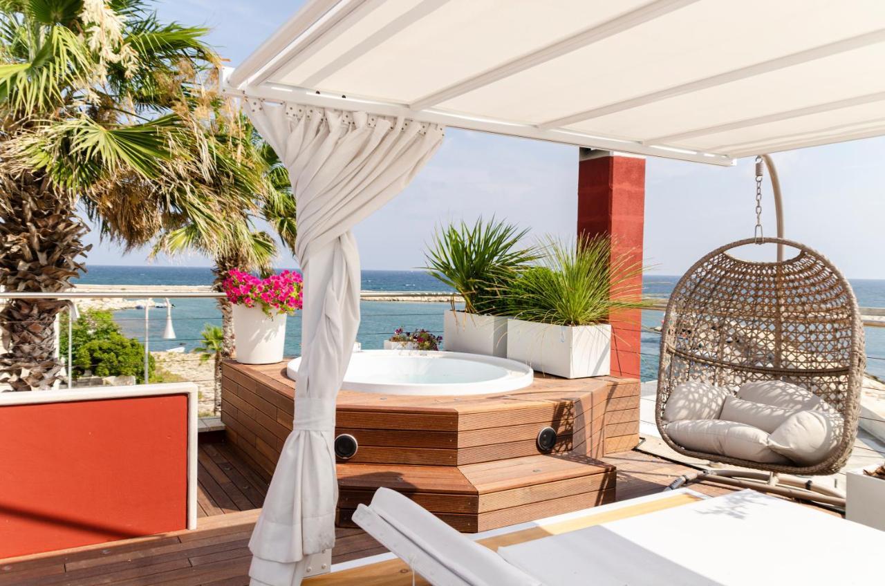 Bed & Breakfast Apulia Charming Suites - Corallo Con Vista Mare E Hot Jacuzzi *